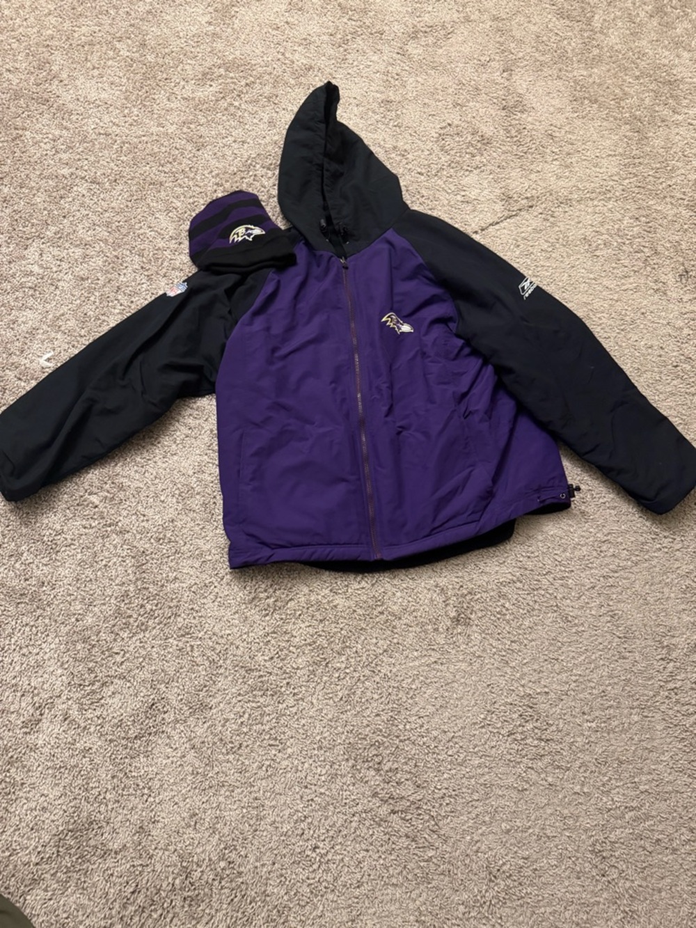 NFL APPAREL REEBOK MENS BALTIMORE RAVENS JACKET SIZE XL WITH HAT